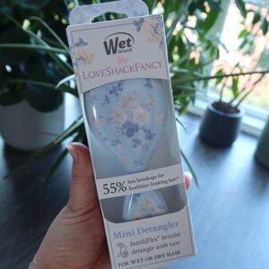Wet Brush x LoveShackFancy Mini Detangler, Everblooming Rosettes